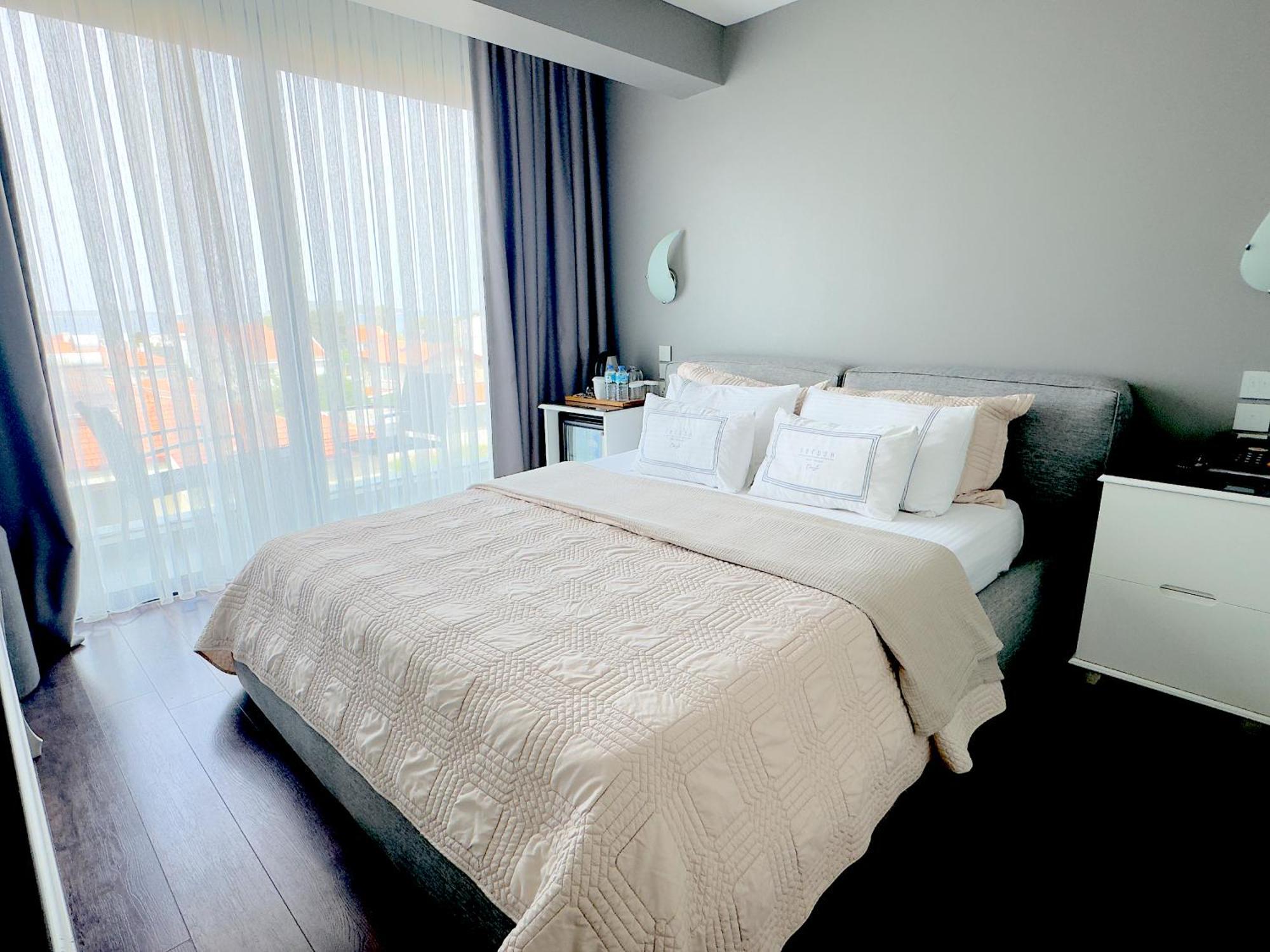 Ferush Boutique Hotel Урла Екстериор снимка