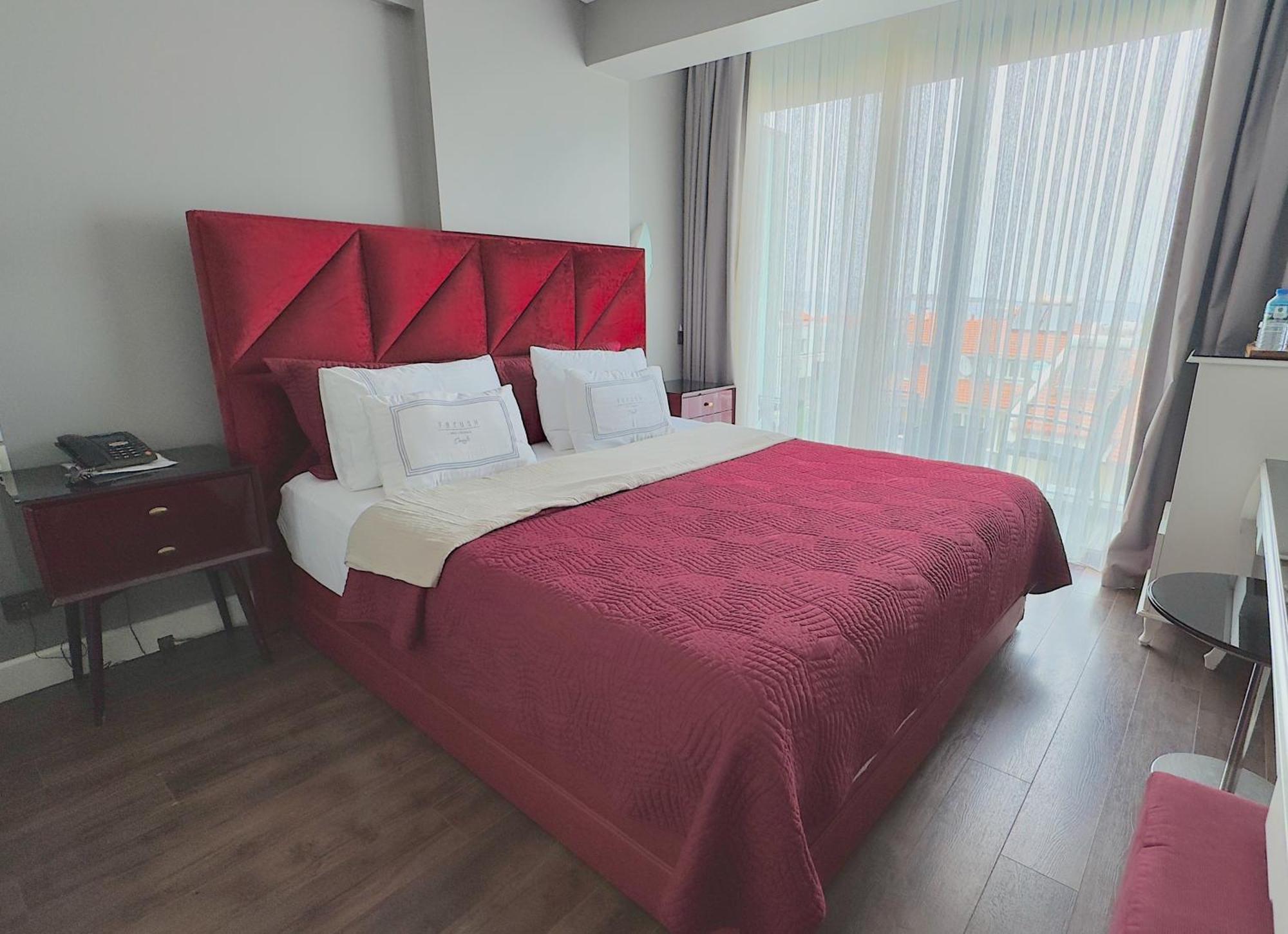Ferush Boutique Hotel Урла Екстериор снимка
